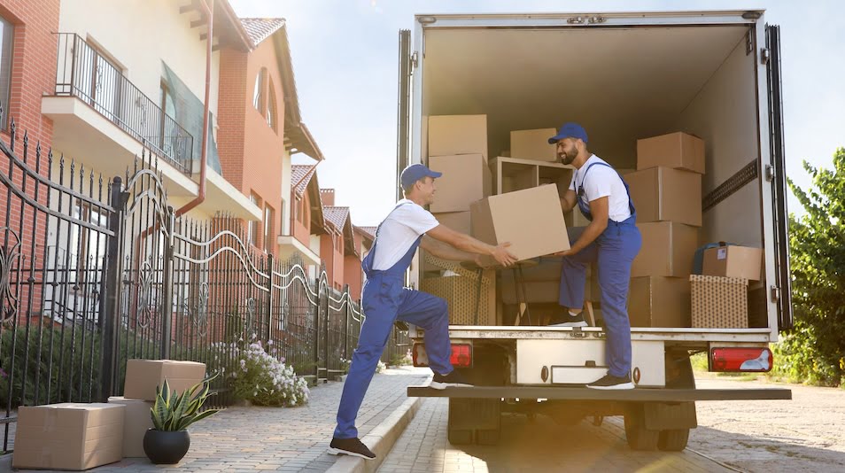 image of movers illustrating how much does a moving service cost